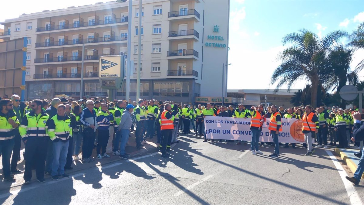 Los trabajadores de Acerinox regresarán a la movilización con una manifestación el 1 de junio y una acampada en Algeciras.