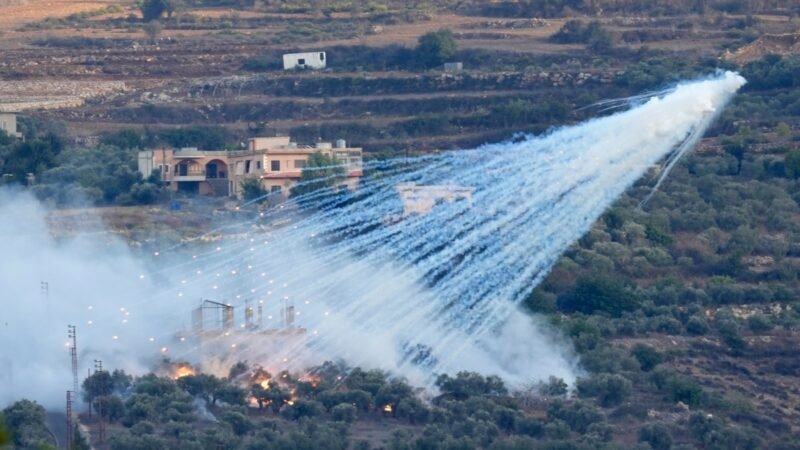 HRW afirma que Israel atacó edificios residenciales con fósforo blanco en el sur del Líbano