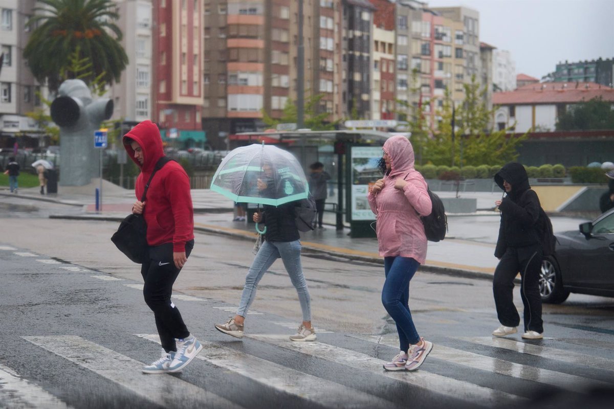 Toda Cantabria, excepto la costa, estará en riesgo el sábado por lluvias y tormentas