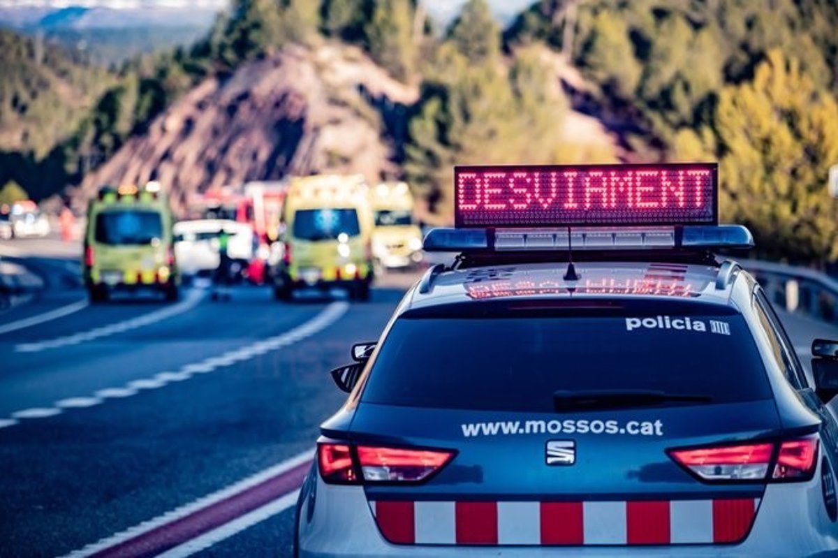 Hay ocho kilómetros de retrasos en la AP-7 entre Martorell y Subirats (Barcelona) debido al accidente