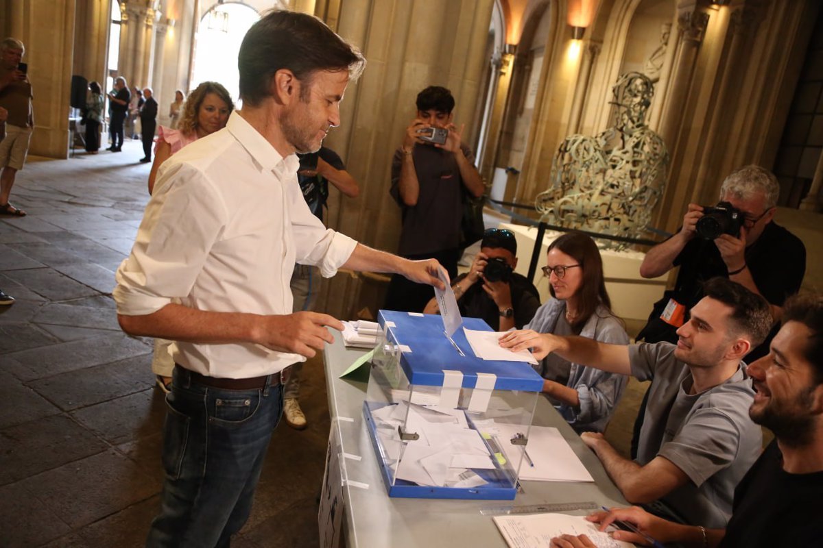 Asens (Común) pide la movilización del voto de quienes tienen «Palestina en el corazón»