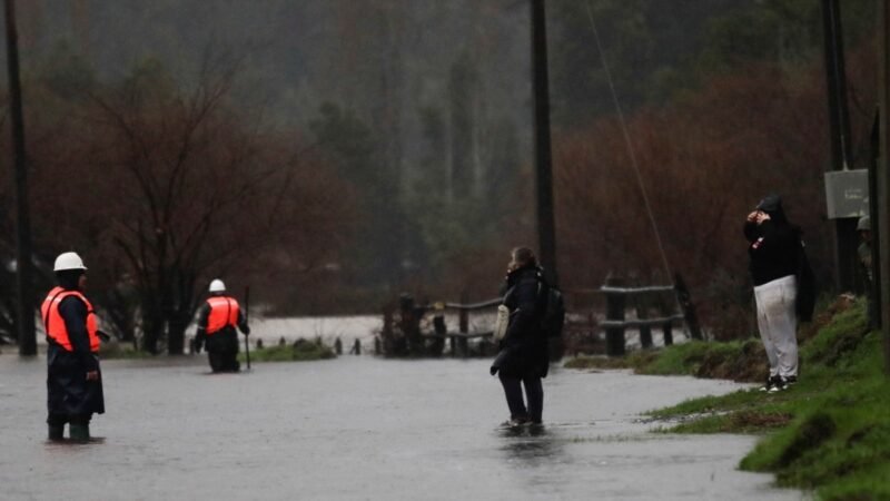 El sur de Chile sufre inundaciones y fuertes lluvias, y el gobierno declara catástrofe