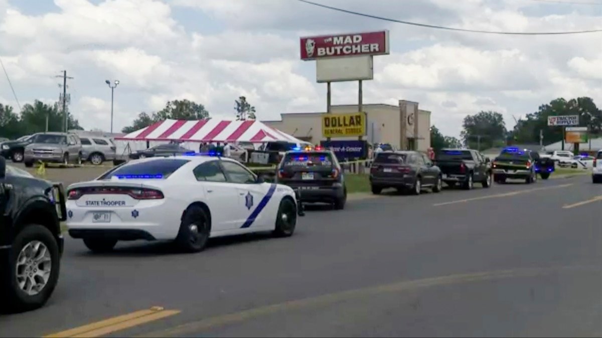 Tiroteo en tienda de alimentación en Arkansas deja 2 muertos y 8 heridos