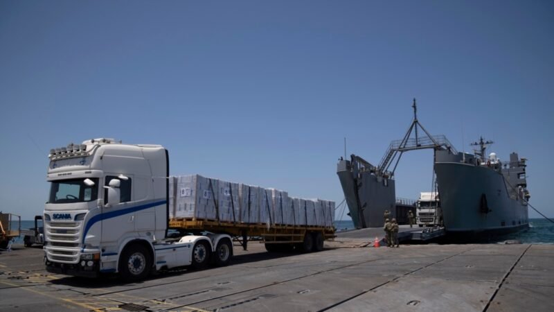 Transferencia de ayuda de la ONU a Gaza desde muelle de EE. UU.