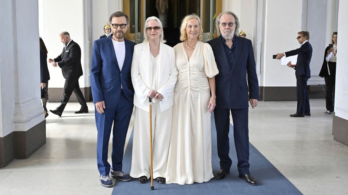 ABBA ha sido galardonado con el prestigioso título de caballero sueco por su exitosa carrera en el mundo de la música pop, la cual comenzó en Eurovisión.