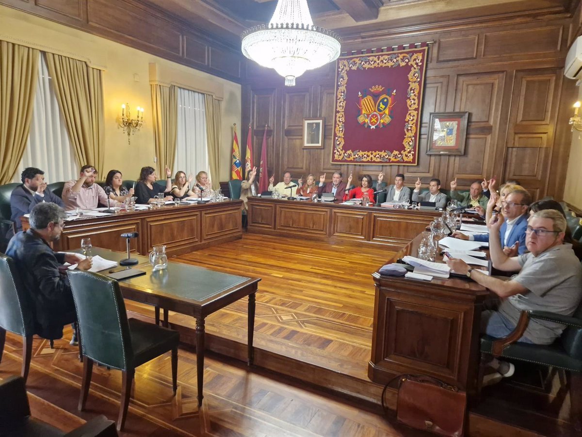 El Pleno Municipal de Teruel rechaza al Ministro de Cultura y le solicita que devuelva el Premio Nacional Taurino.