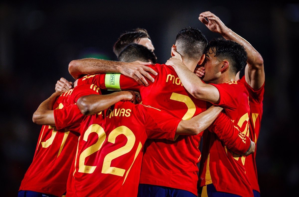 España saca el puño antes de la Eurocopa