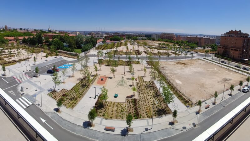 Finalizan obras de urbanización en garajes de Buenavista, Carabanchel