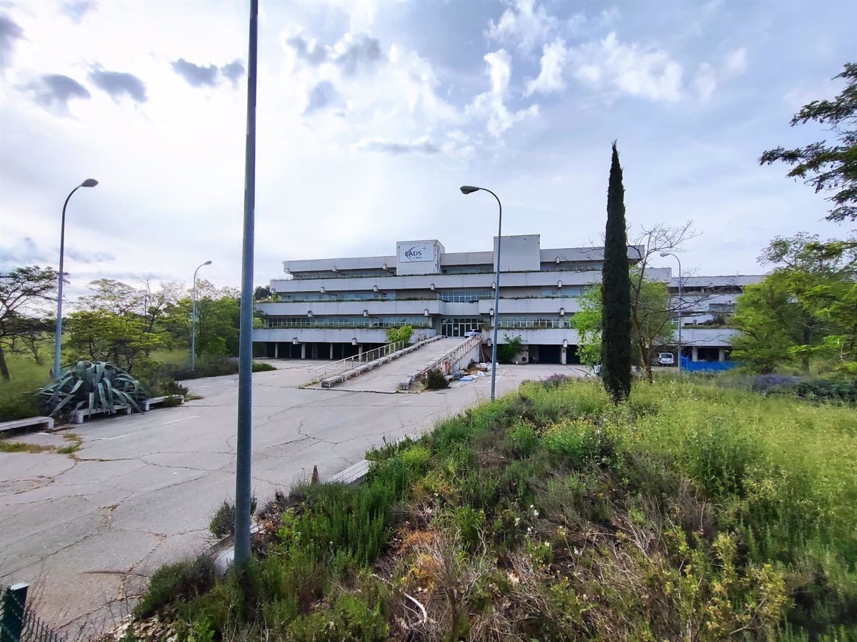 La comunidad solicita a la Justicia que suspenda el decreto de Fuenlabrada para permitir la continuación de las obras en La Cantueña.