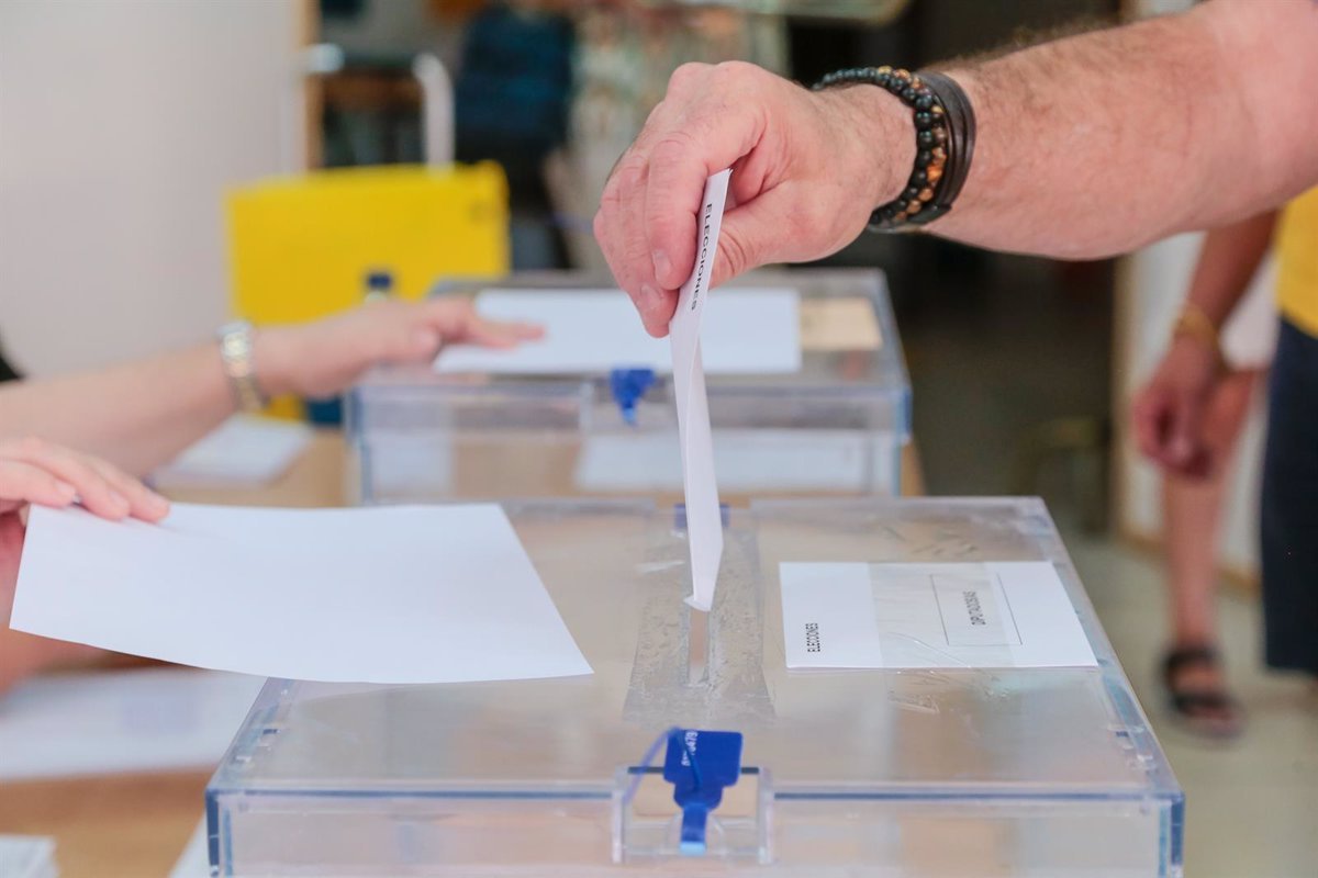 La jornada electoral comienza con normalidad en La Rioja con la constitución de las 414 mesas