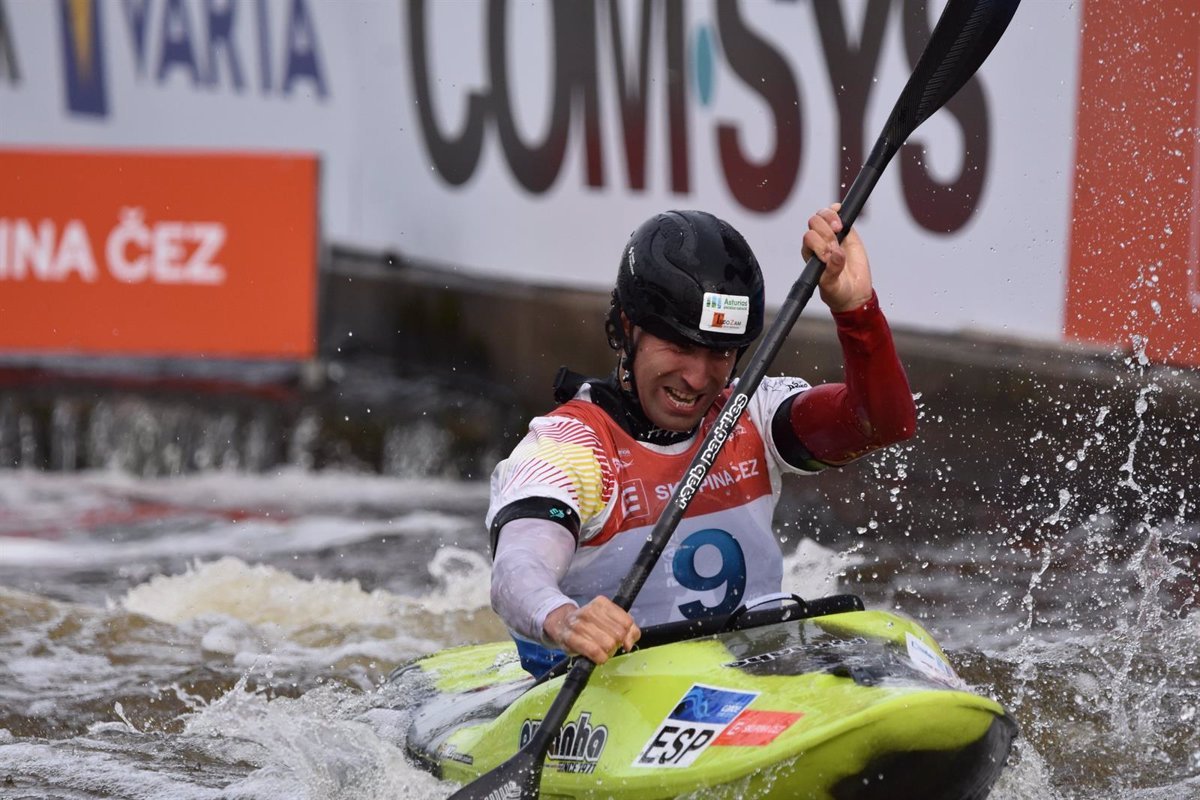 Manuel Ochoa ganó el oro en kayak cross en el Mundial y se clasifica para París