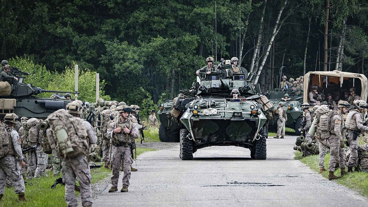 Más de 9.000 soldados de la OTAN realizan ejercicios en una zona estratégica: operación militar en curso.