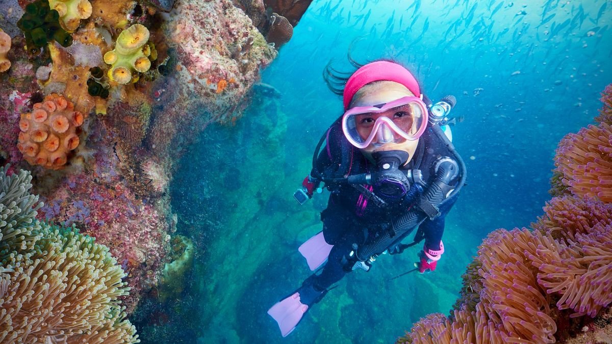 Protege tu piel de manera responsable durante las vacaciones en el mar.