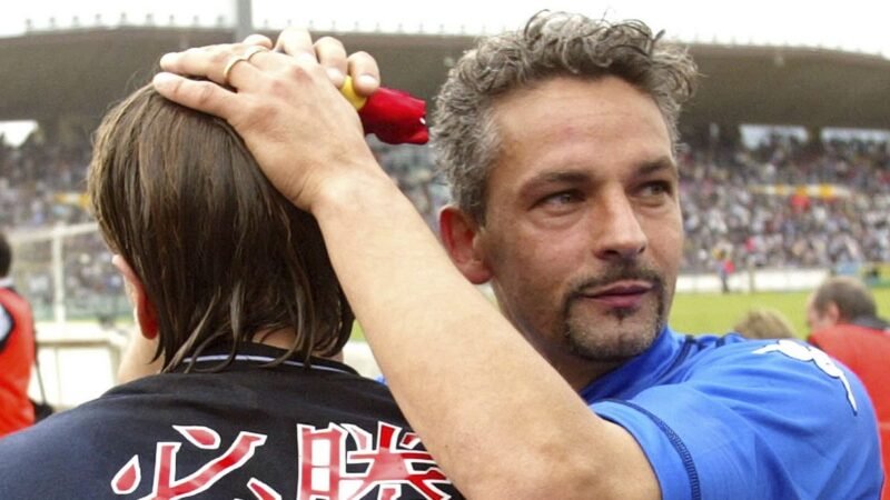 Roberto Baggio saquea su casa durante el partido España-Italia