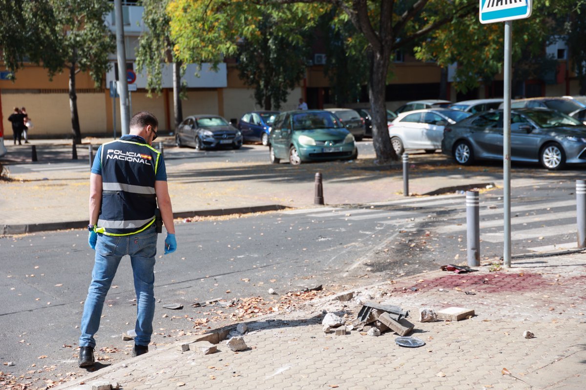 Un menor ha sido arrestado en Sevilla por su participación en una pelea que dejó un muerto y dos heridos en el Polígono Sur.