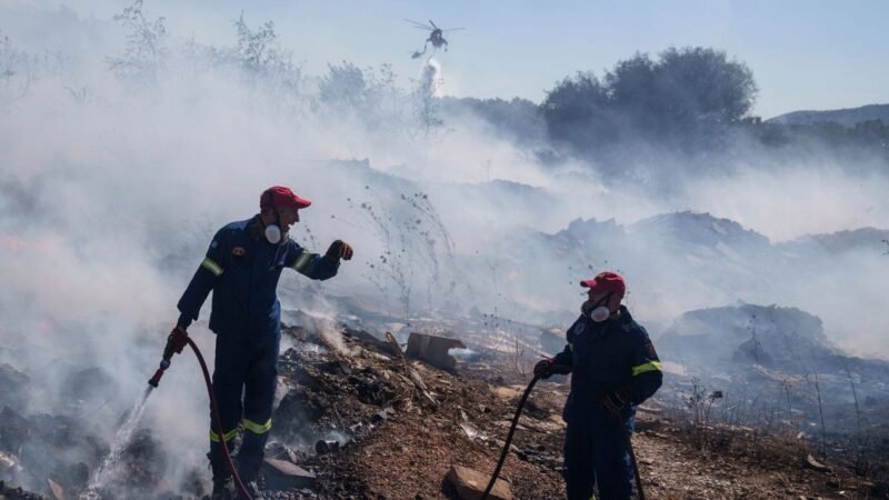 ¿Por qué las olas de calor extremas en junio afectan más a Grecia? Un científico explica