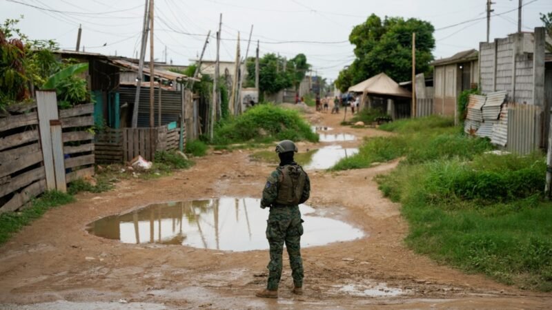 Rescate de 49 personas secuestradas en zona minera confirmado por Policía ecuatoriana