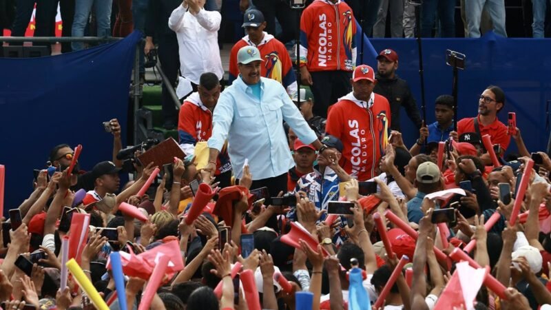 Maduro y González prometen victoria tras cierre de campañas electorales