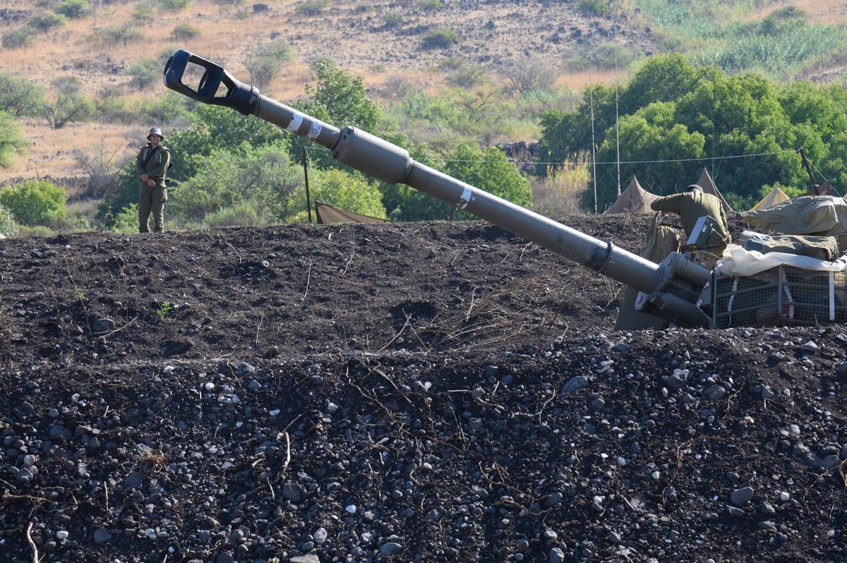 Casi 500 muertos en enfrentamientos entre Hezbolá y el ejército israelí en el Líbano.