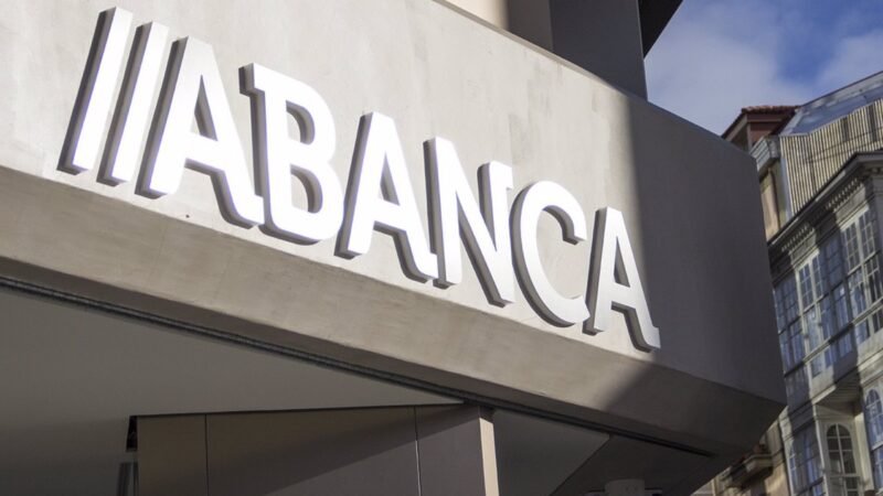 Abanca logra el mejor resultado en su historia: gana 412 millones en el primer semestre, un 50% más.