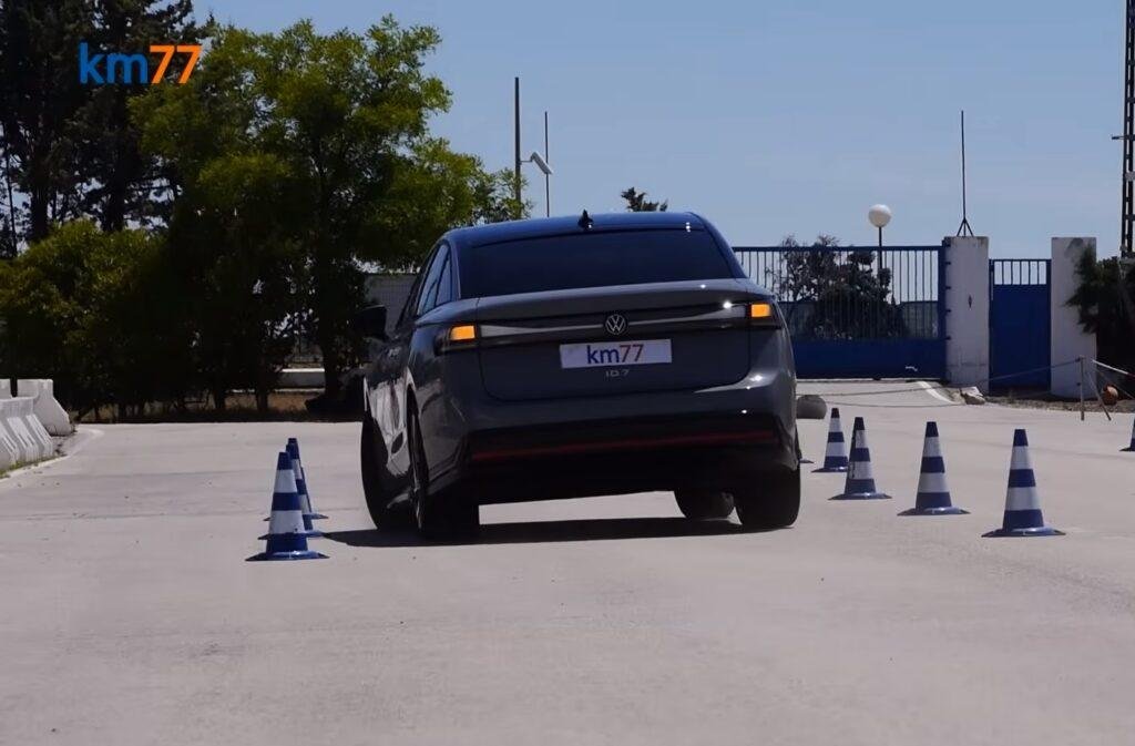 Ayudas a la conducción excesivas: ¿un peligro en la carretera?