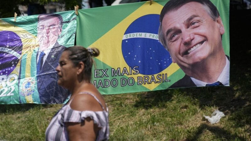 Bolsonaro procesado por no declarar diamantes regalados por Arabia Saudita en Brasil