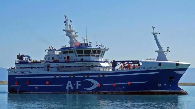 Búsqueda del naufragio del Argos Georgia se reanuda. Mejoran condiciones meteorológicas