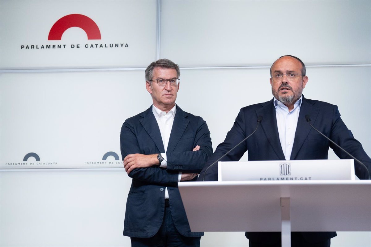 Feijóo critica al Gobierno por falta de política de inmigración y abandono a las CCAA
