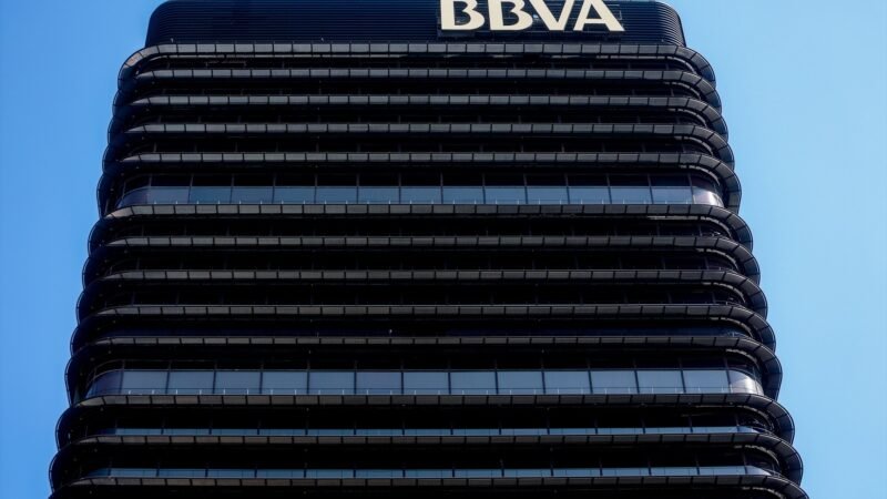 Ganancias de 15.280 millones de rupias para los grandes bancos en junio.