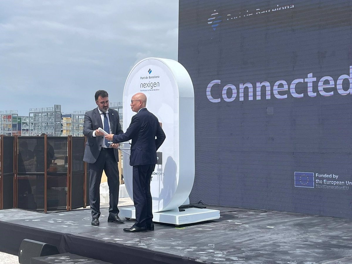 Inauguran primera OPS para buques portacontenedores en el Port de Barcelona