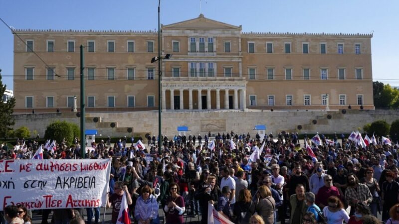 Oposición ciudadana a la semana laboral de seis días en Grecia