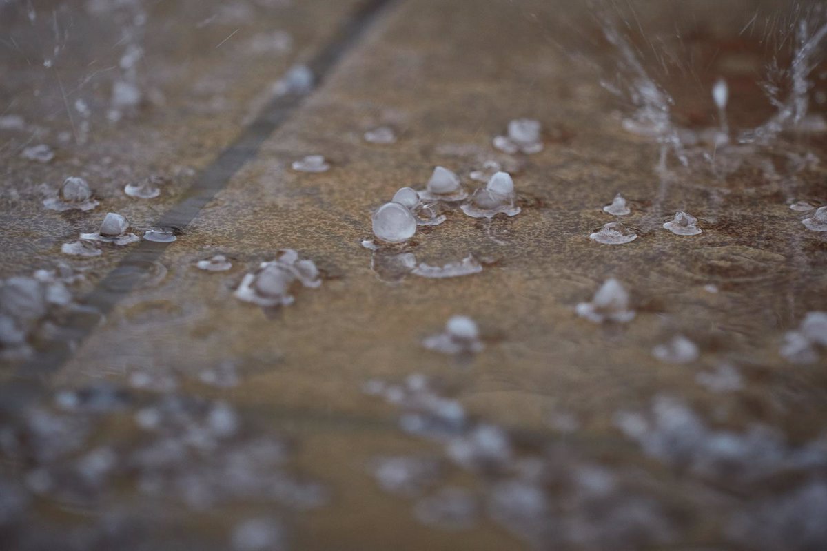 Posible granizo en Mallorca por lluvias y tormentas en Baleares.