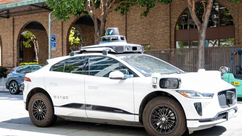 Estacionamiento de robotaxi Waymo en San Francisco molesta a vecinos