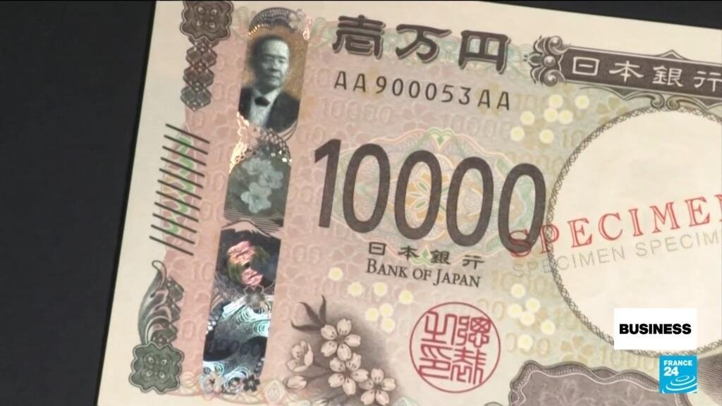 Nuevos billetes japoneses con retratos holográficos en 3D.