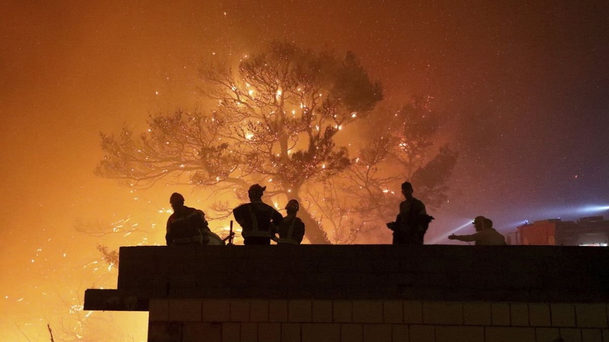 Europa combate el calor extremo y los incendios forestales