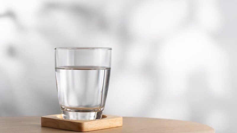 Truco del vaso de agua para evitar roturas