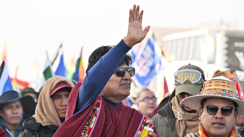 Marcha de Evo Morales presiona al presidente Luis Arce en La Paz.