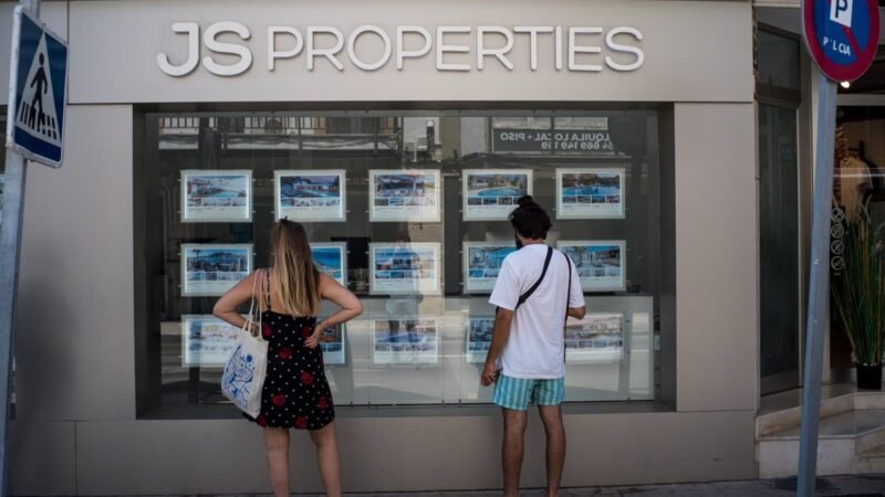 El precio de la vivienda en Canarias y Baleares supera en un 2% a la crisis de 2007, según Tinsa.