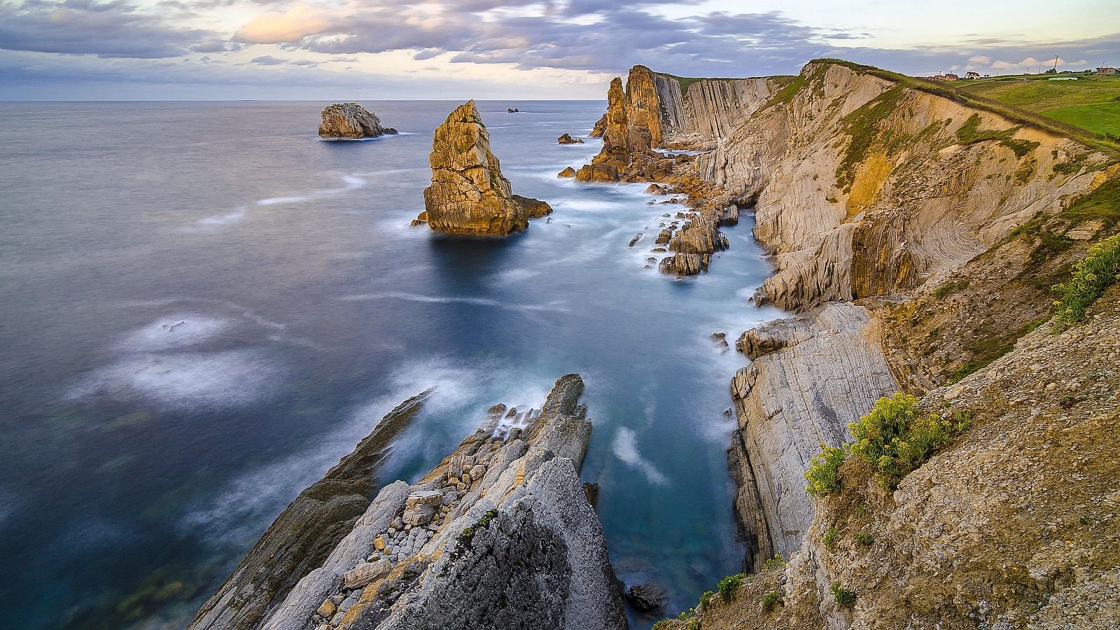 La UNESCO incorpora al “Geoparque Costa Quebrada” a su red global