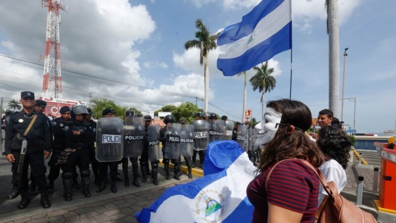 La policía nicaragüense puede realizar escuchas telefónicas y allanamientos sin autorización judicial.