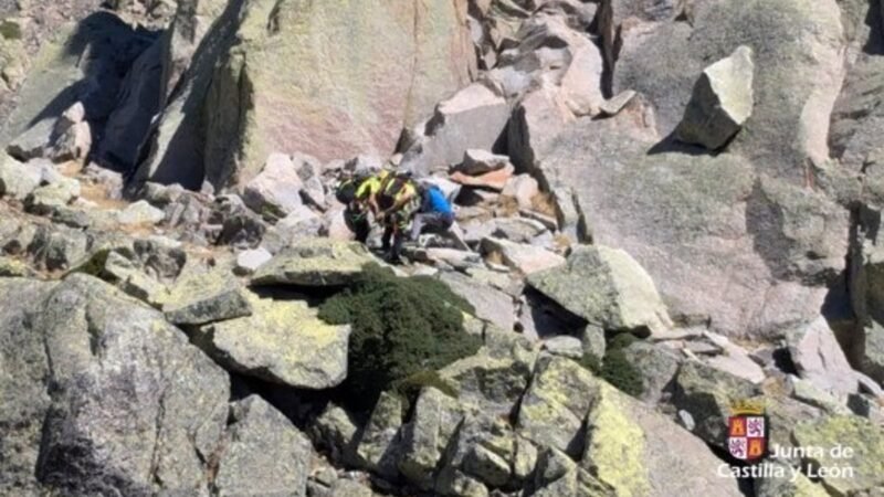 Rescate de escalador herido en el Risco de las Hoyuelas, Gredos (Ávila)