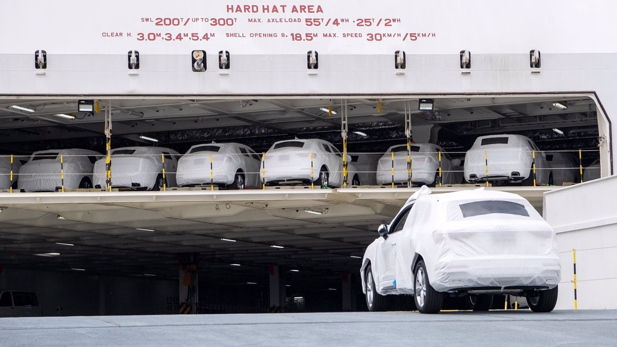 Bruselas mantiene aranceles a coches chinos tras fallar países reacios