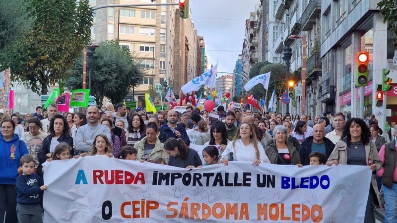 Protesta en Vigo por más docentes y modelo educativo