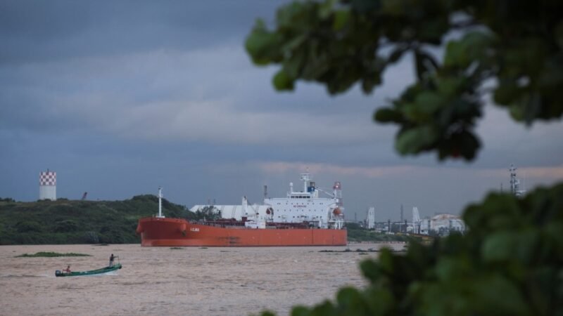 Crudo mexicano llega a Cuba en crisis energética