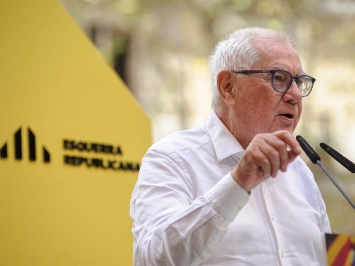 Maragall apoya a Godàs y afirma que el muñeco de Junqueras no se fue de Calàbria