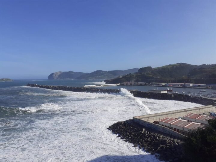 Activan aviso amarillo en Euskadi por mareas vivas y lluvias en Gipuzkoa