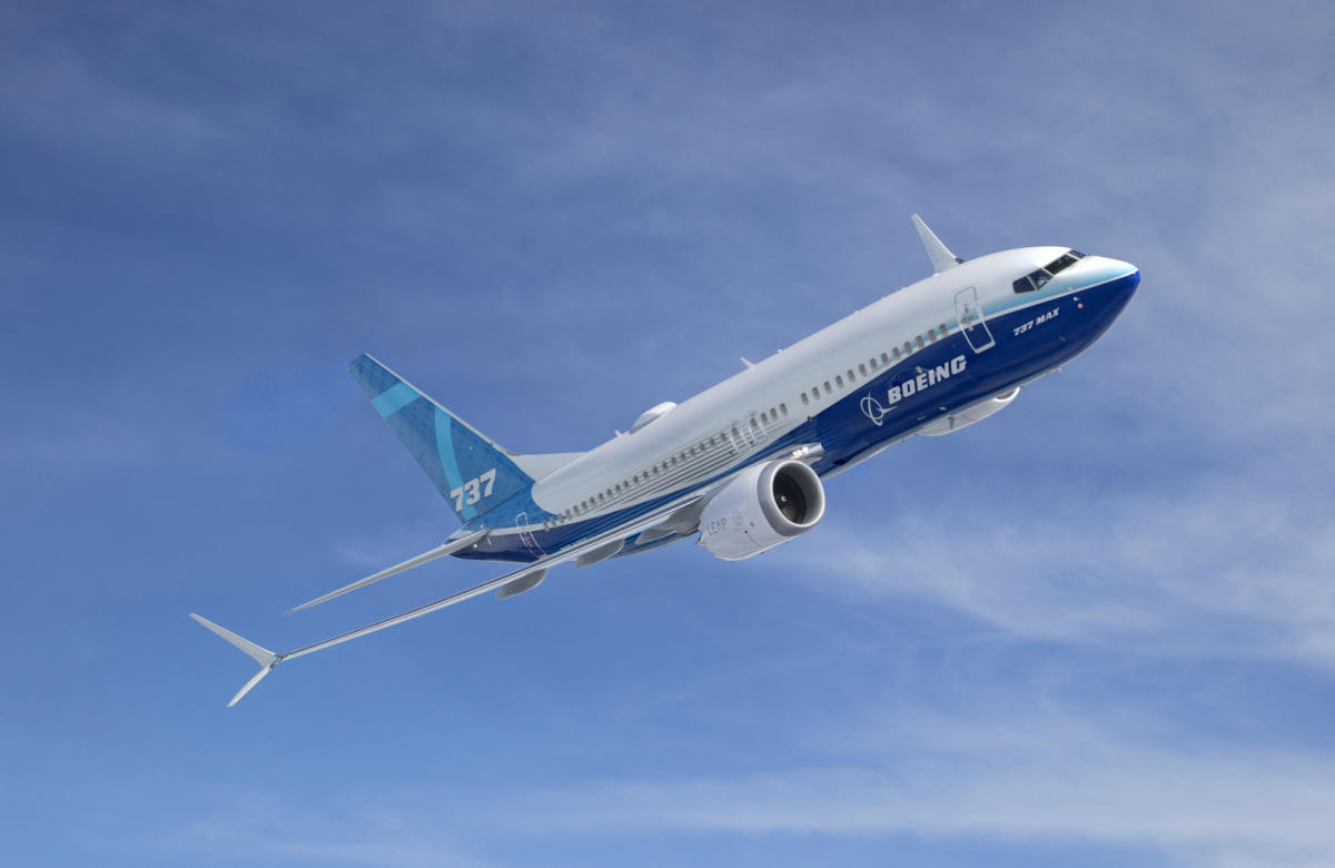 Boeing recortará 17.000 empleos para mantener competitividad.