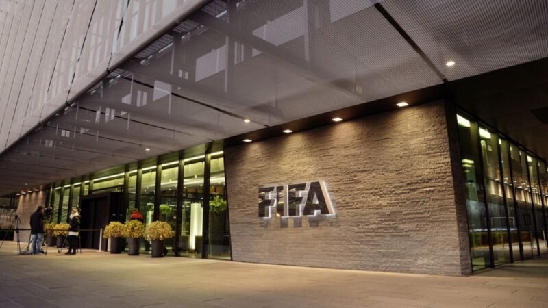 El Tribunal Europeo rechaza algunas reglas de transferencias de la FIFA