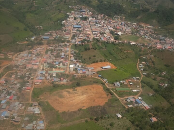 En El Plateado, el líder de las disidencias de las FARC busca la paz total. 

En El Plateado, las disidencias de las FARC han establecido su centro de poder. 

En El Plateado, Petro busca alcanzar la paz total con las disidencias de las FARC.