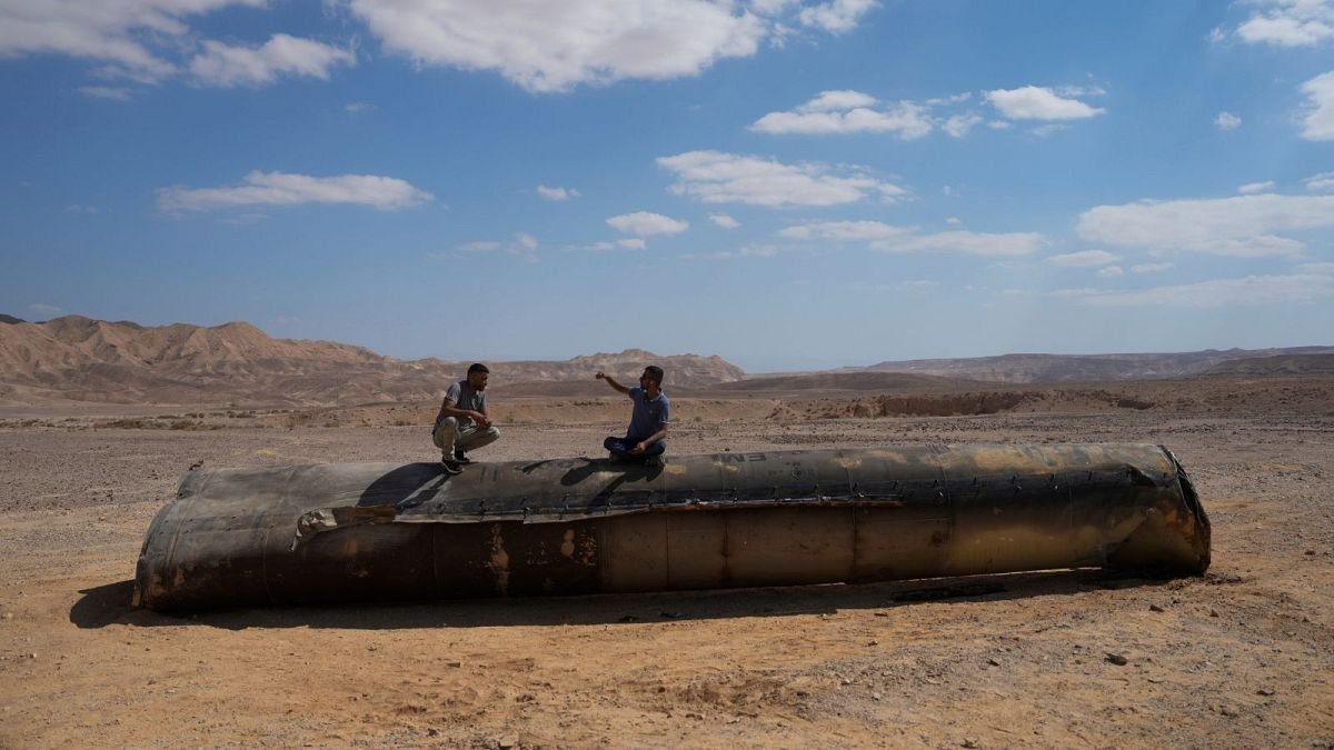 Guerra total entre Irán e Israel por tierra, mar y aire.